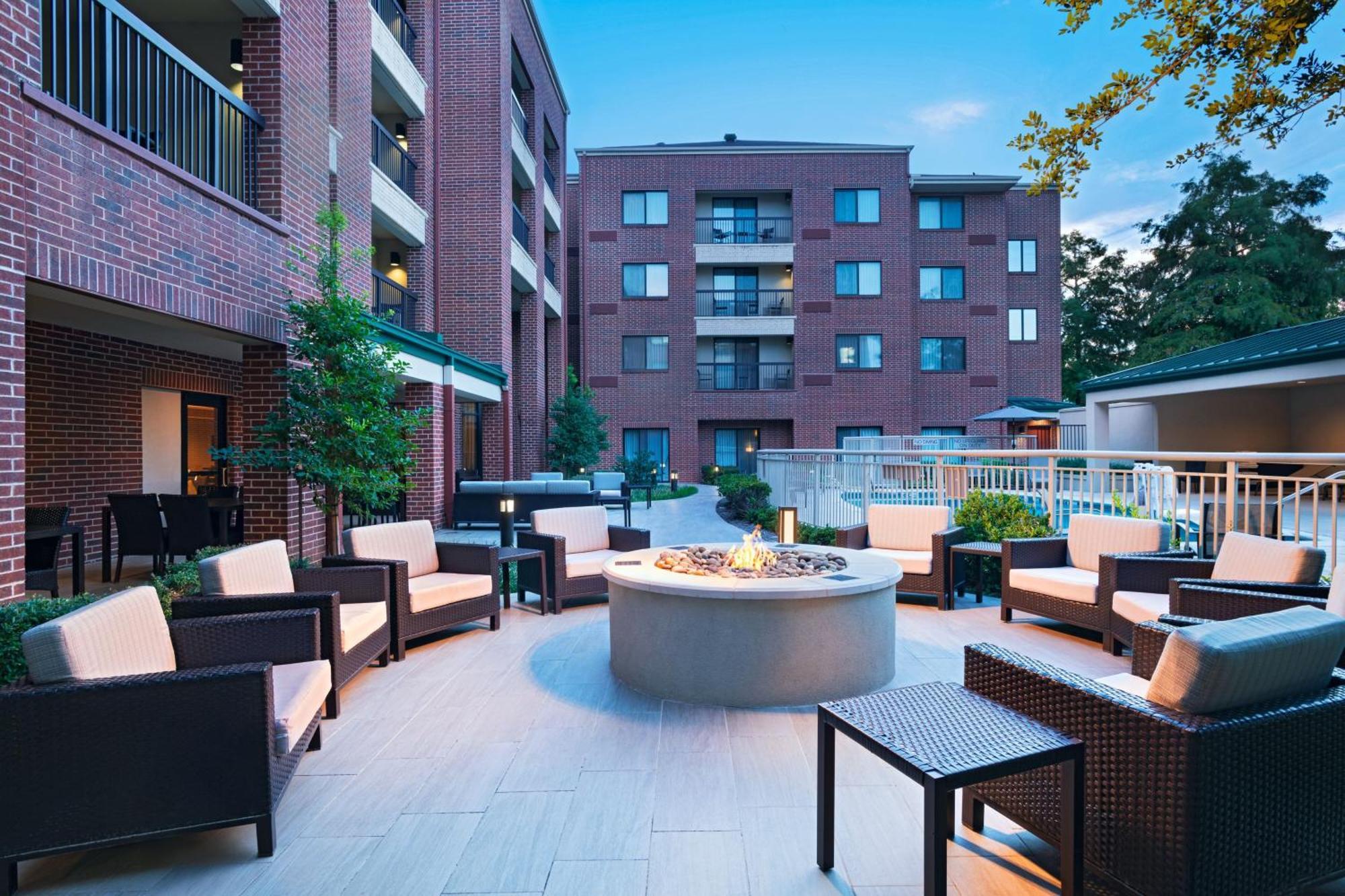Courtyard Dallas Dfw Airport South/Irving Exterior photo
